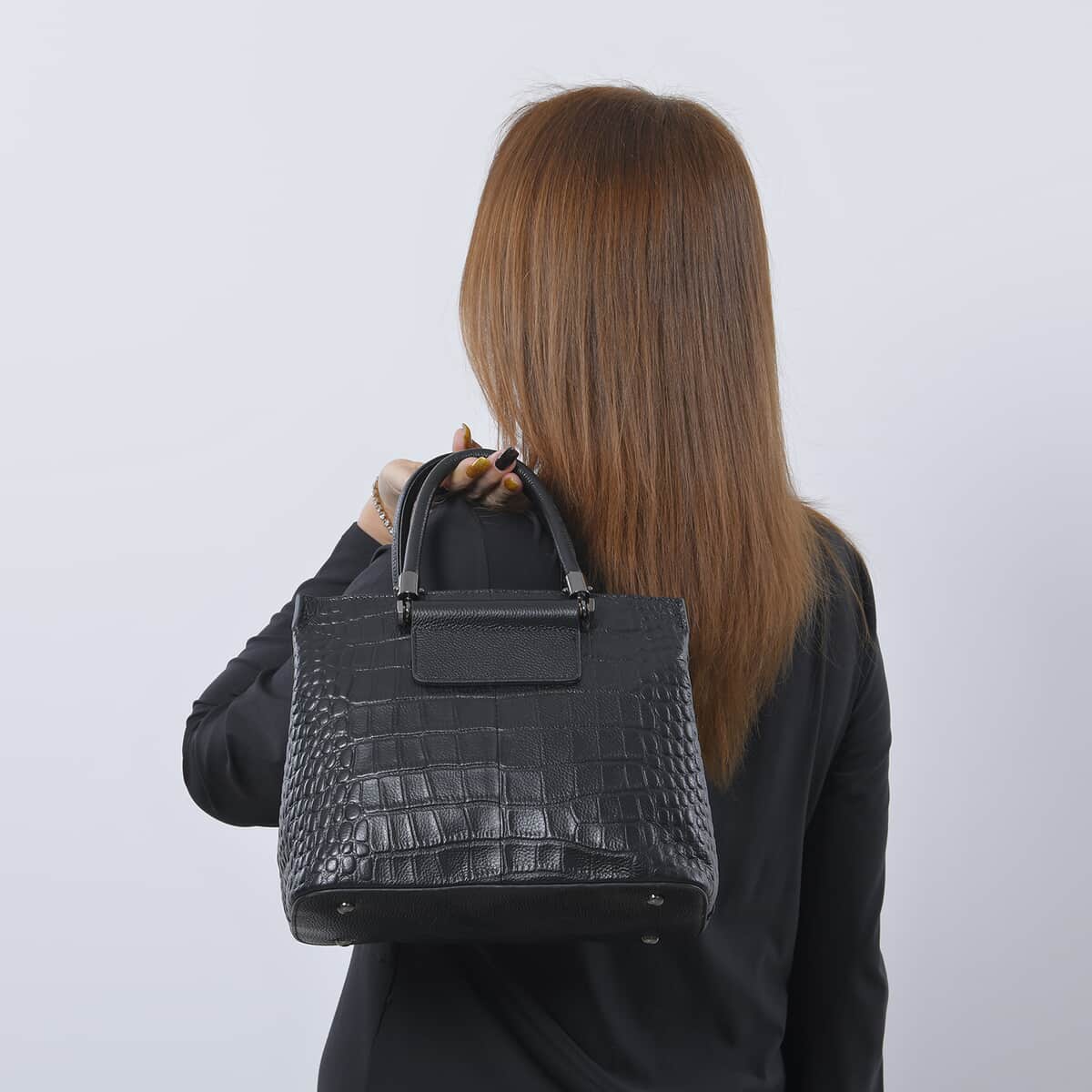 Black Crocodile Embossed Pattern Genuine Leather Convertible Bag (11.42"x4.33"x9.06") with Handle and Shoulder Straps image number 2