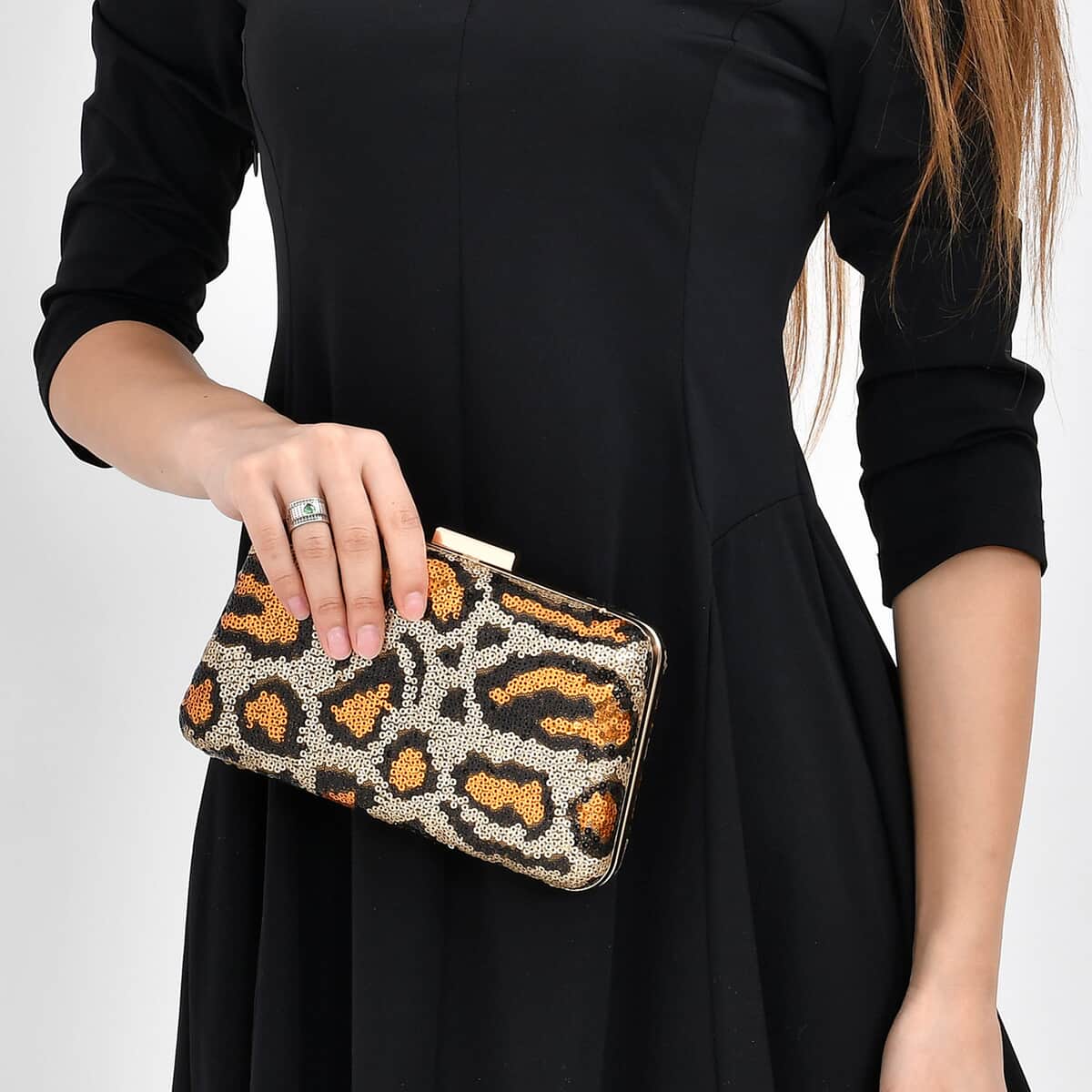 Golden Leopard Print Sequin Clutch Bag with 47 Inches Shoulder Strap  image number 2