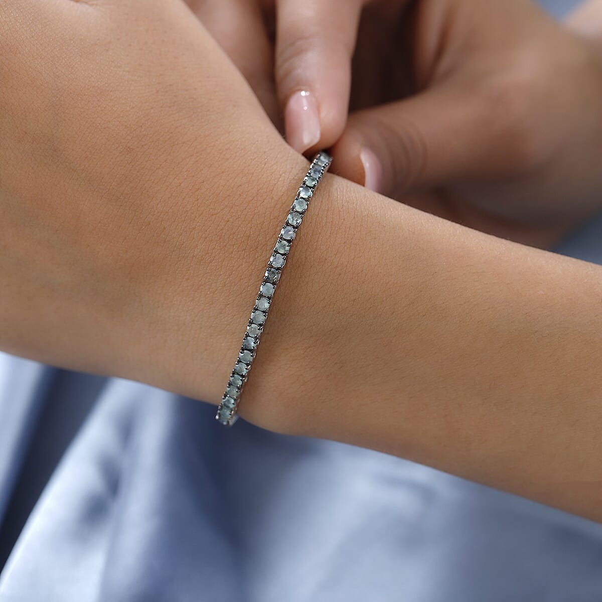Narsipatnam Alexandrite Tennis Bracelet In Platinum Over Sterling Silver (8.00 In) 5.15 ctw image number 2