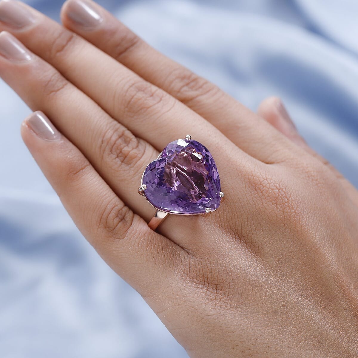 TLV Rose De France Amethyst Solitaire Heart Shape Ring in Vermeil RG Over Sterling Silver (Size 10.0) 49.15 ctw image number 2