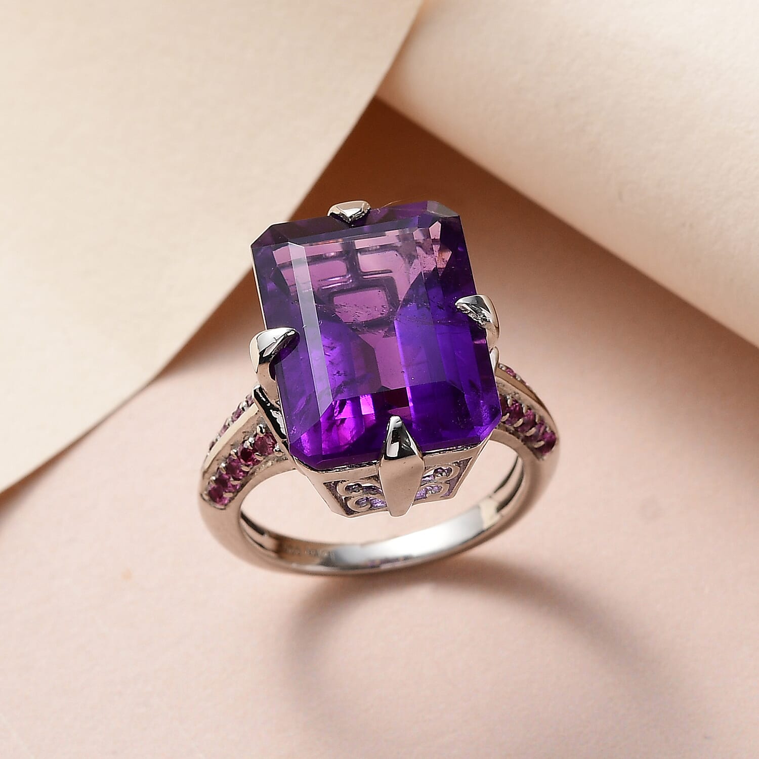 10 - Product card gallery slide 2 (10144840810779)