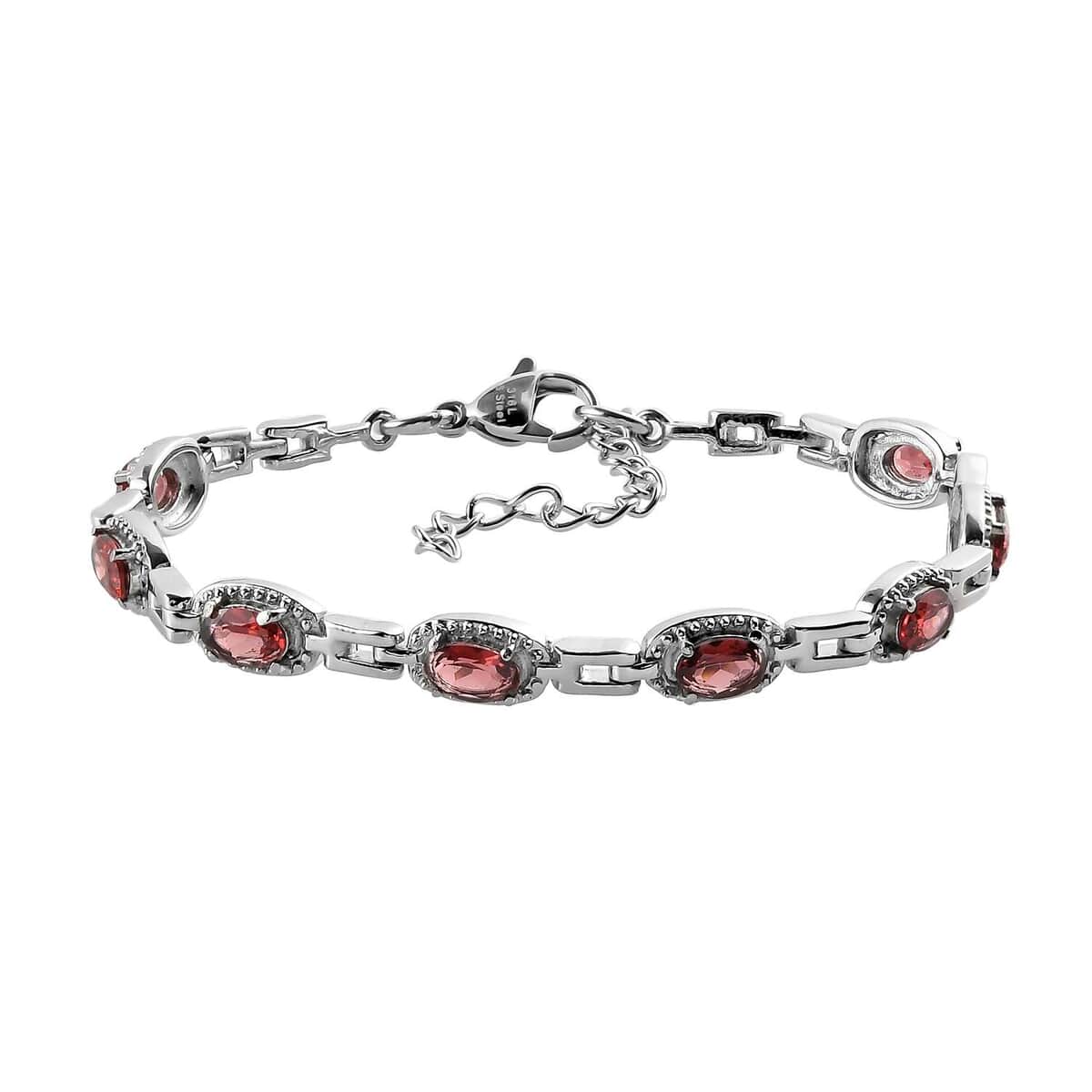 Mozambique Garnet Paper Clip Chain Bracelet in Stainless Steel (6.50-8.0In) 4.15 ctw image number 0