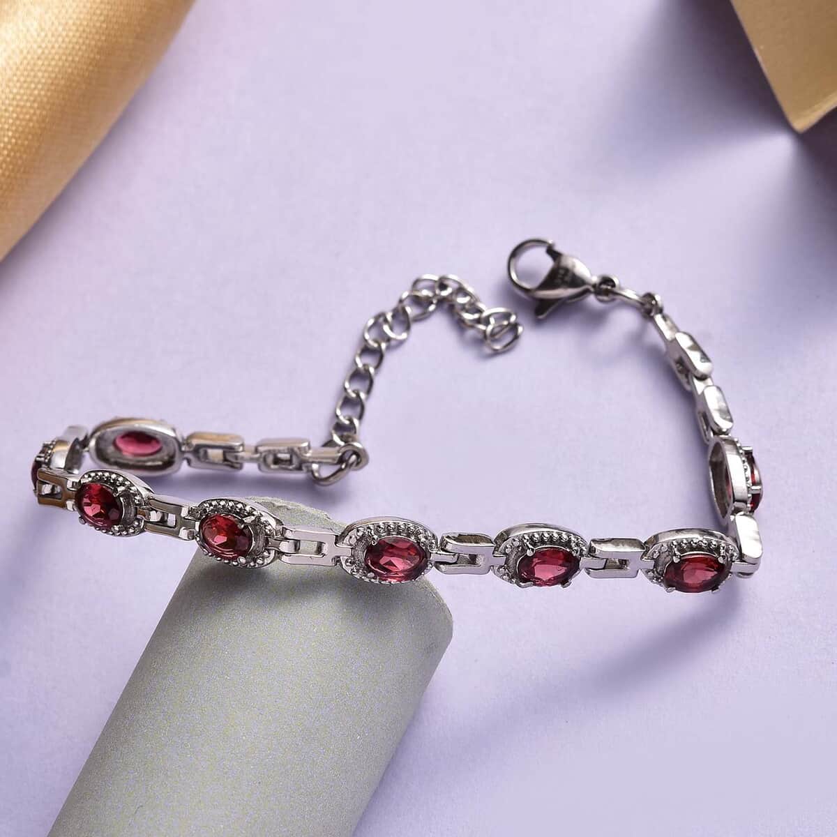 Mozambique Garnet Paper Clip Chain Bracelet in Stainless Steel (6.50-8.0In) 4.15 ctw image number 1