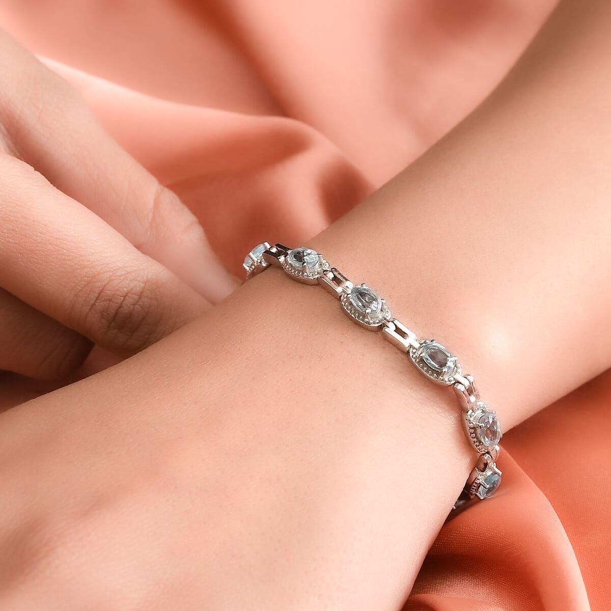 Sky Blue Topaz Link Bracelet in Stainless Steel (6.50-8.0In) 4.10 ctw image number 2