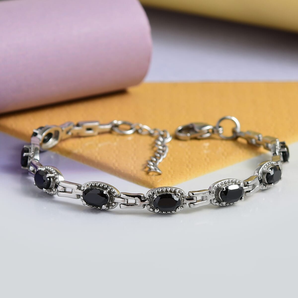 Thai Black Spinel Link Bracelet in Stainless Steel (6.50-8.0In) 4.60 ctw image number 1