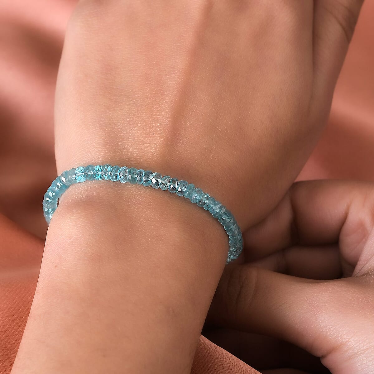 Madagascar Paraiba Apatite Beaded Bracelet in Sterling Silver (7.25 In) 29.75 ctw image number 2