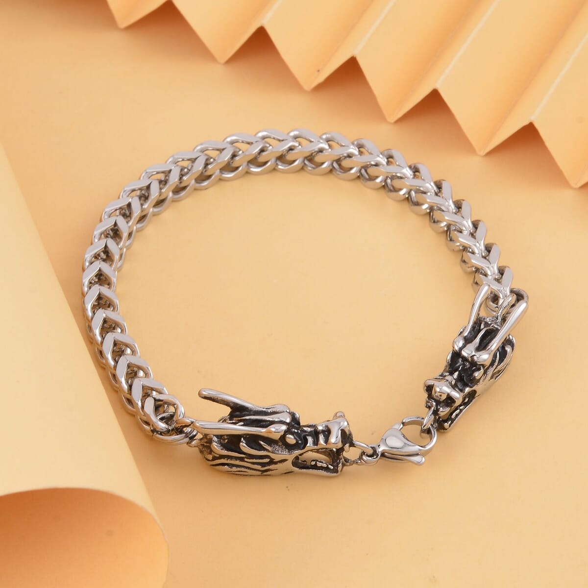 Twisted Oval Links Dragon Bracelet in Stainless Steel (8.00 In) image number 1