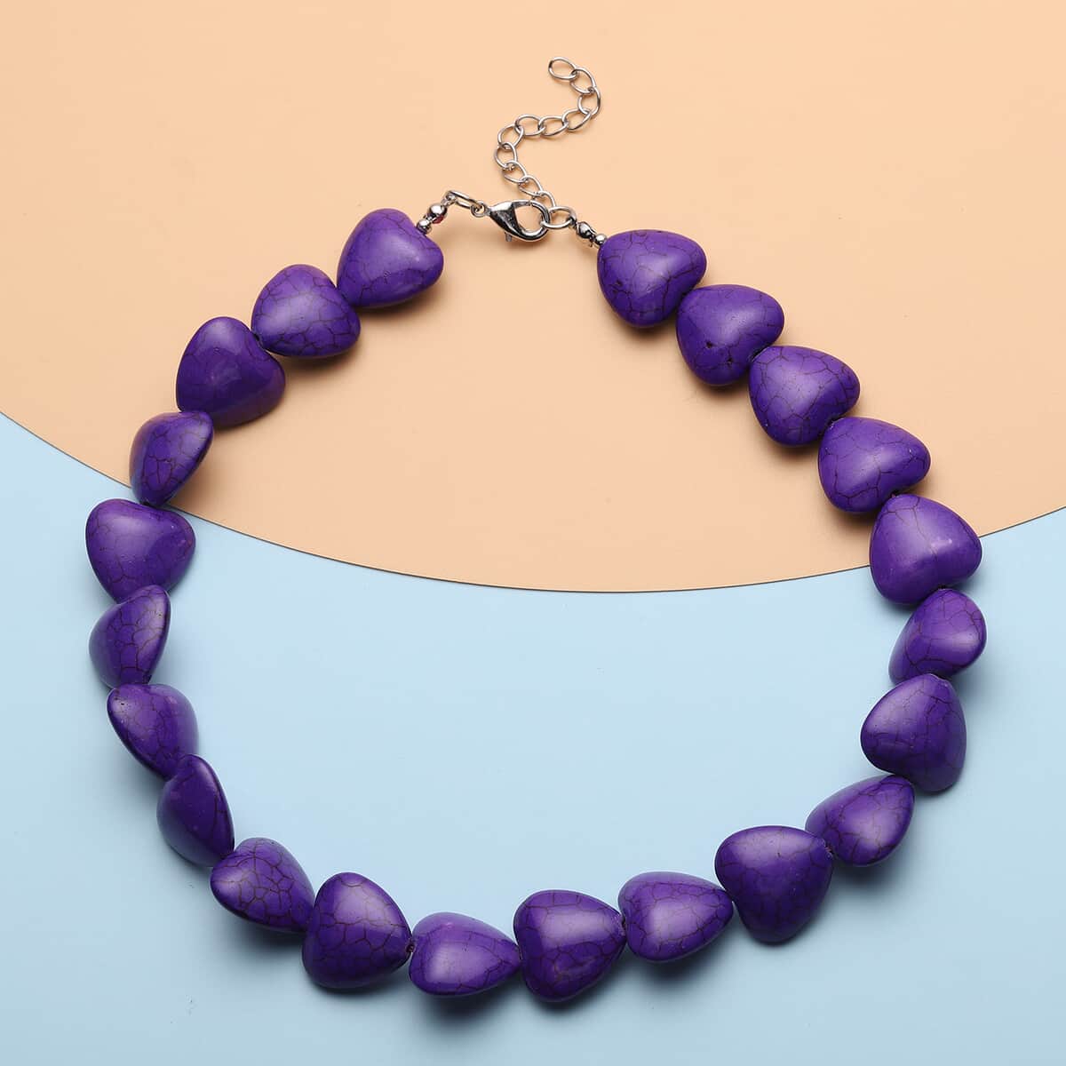 Freshened Purple Howlite Heart Beaded Necklace 18 Inches in Silvertone 423.00 ctw image number 1