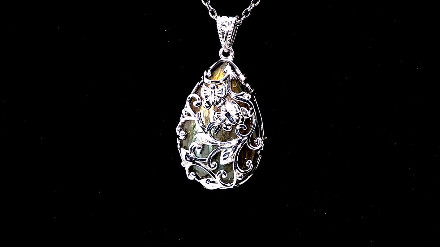 Malagasy Labradorite 35.20 ctw Fancy Pendant without Chain in Platinum Over Copper with Magnet