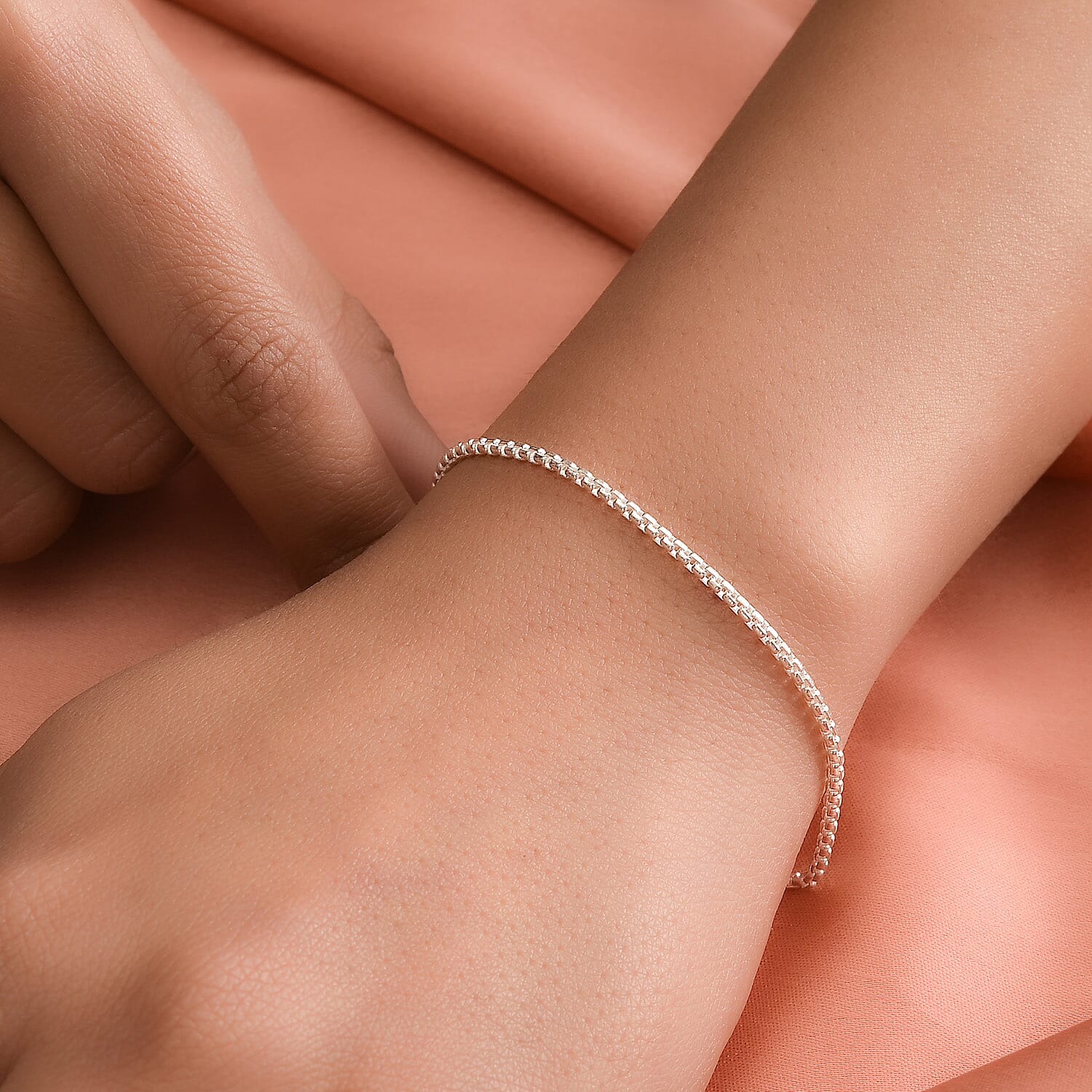 Artisan Crafted Sterling Silver Box Bracelet (7.25 In) 3 Grams
