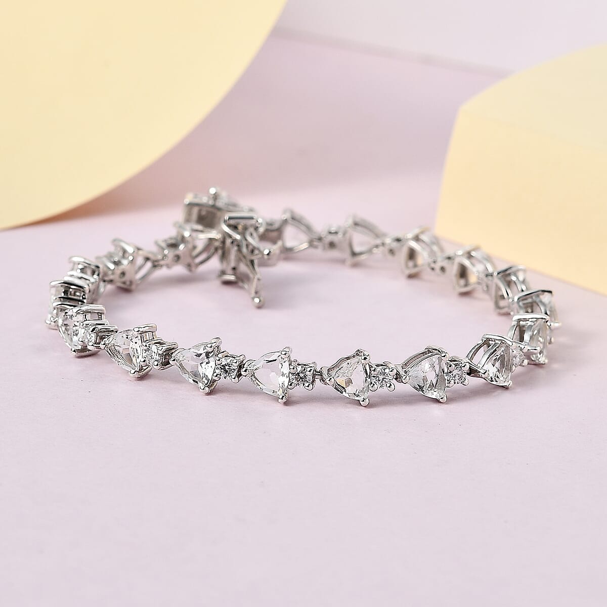 TLV Mexican Hyalite Opal, Moissanite Bracelet in Platinum Over Sterling Silver (7.25 In) with Free UV Torch 9.00 ctw image number 1