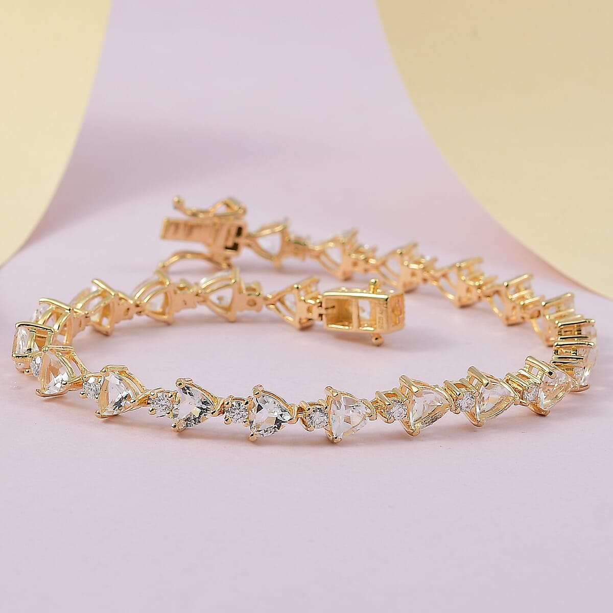 Mexican Hyalite Opal and Moissanite Bracelet in Vermeil Yellow Gold Over Sterling Silver (8.00 In) with Free UV Flash Light 8.65 ctw image number 1