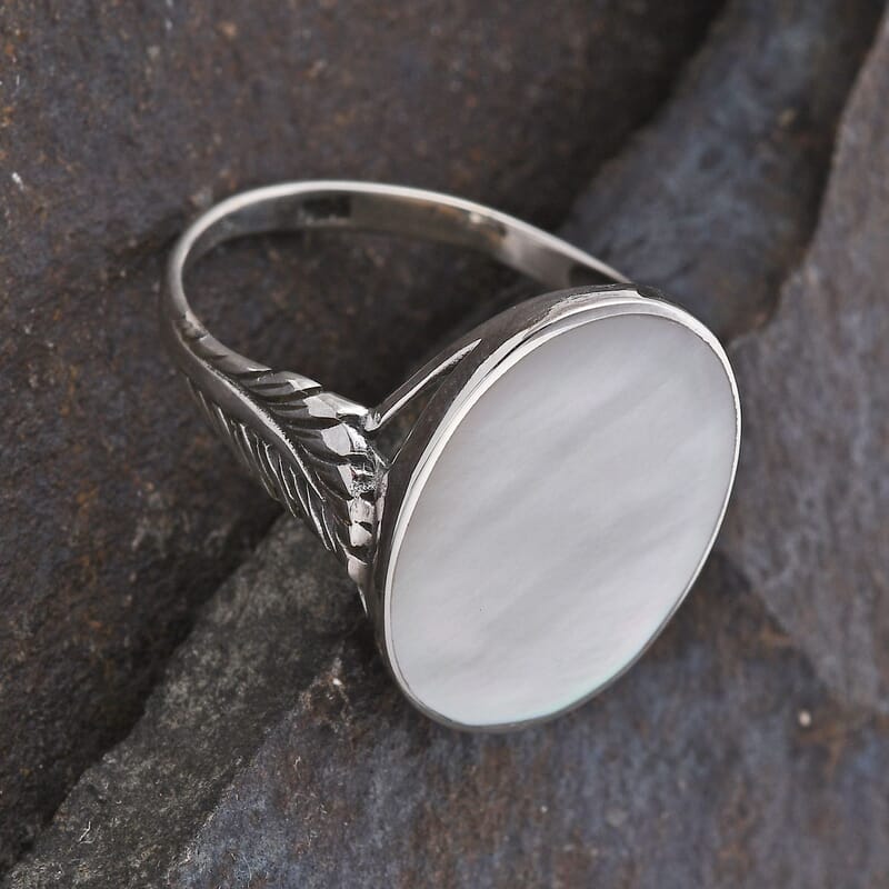 Mother Of Pearl Solitaire Ring in Sterling Silver (Size 8.0)