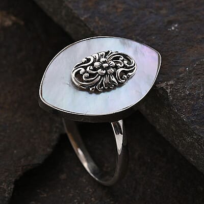 Mother Of Pearl Ring in Sterling Silver (Size 10.0)