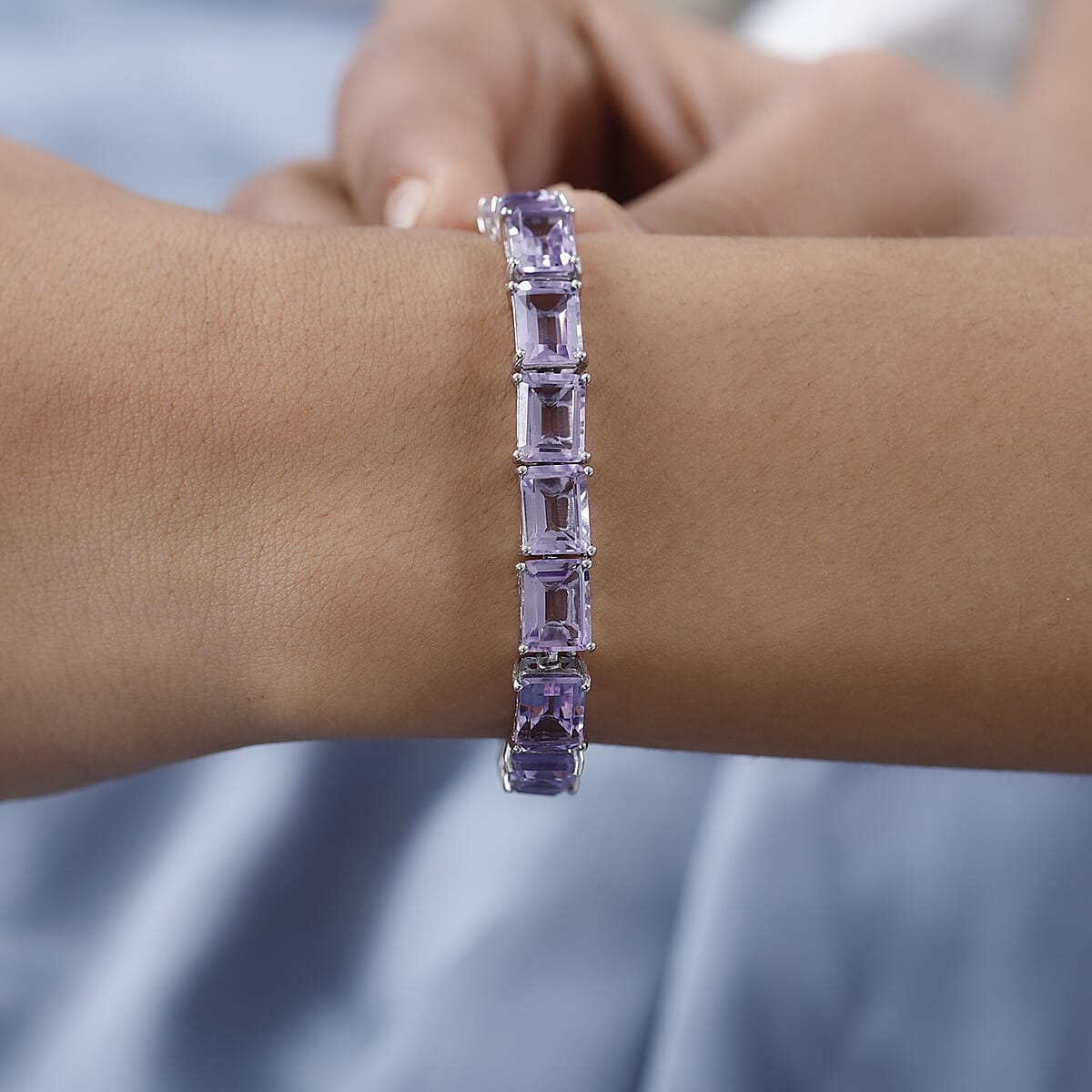Rose De France Amethyst Tennis Bracelet in Platinum Over Sterling Silver (6.50 In) 29.35 ctw image number 2
