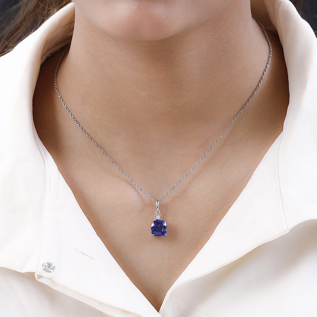 TLV RHAPSODY 950 Platinum AAAA Tanzanite, Diamond (E-F, VS2) Pendant (2.10 g) 3.65 Carat Total Weight image number 2