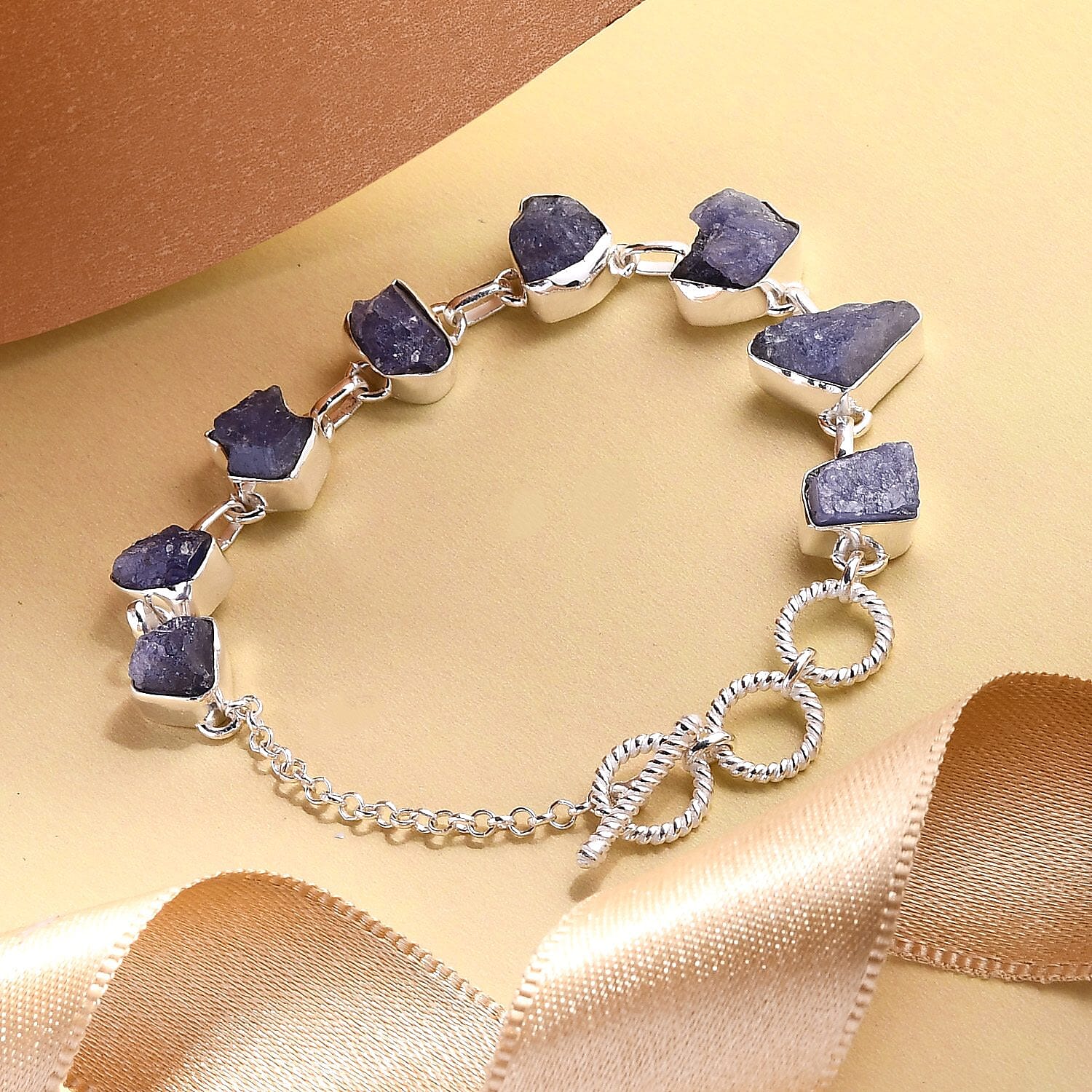 Tanzanite - Product card gallery slide 2 (10144757317915)