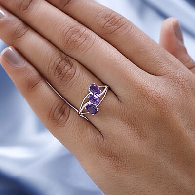 Amethyst 3 Stone Ring in Sterling Silver (Size 10.0) 1.25 ctw
