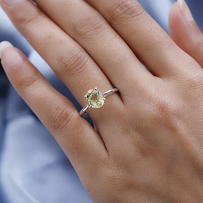 Brazilian Green Gold Quartz Solitaire Ring in Sterling Silver (Size 10.0) 1.65 ctw