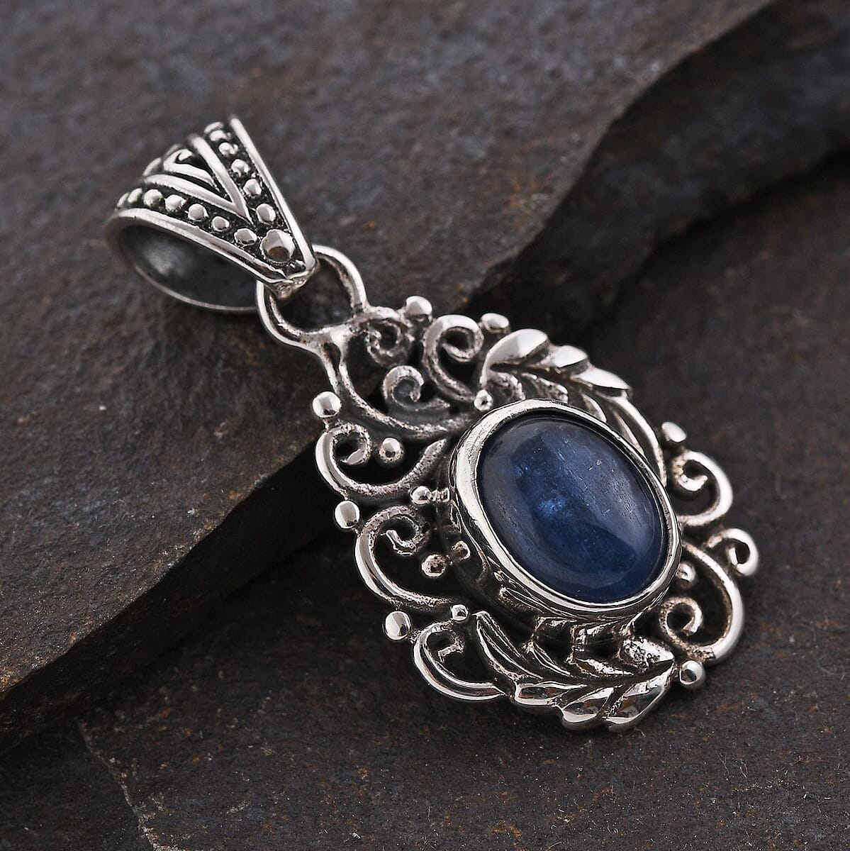 Bali Legacy Kashmir Kyanite Pendant in Sterling Silver 2.15 ctw image number 1