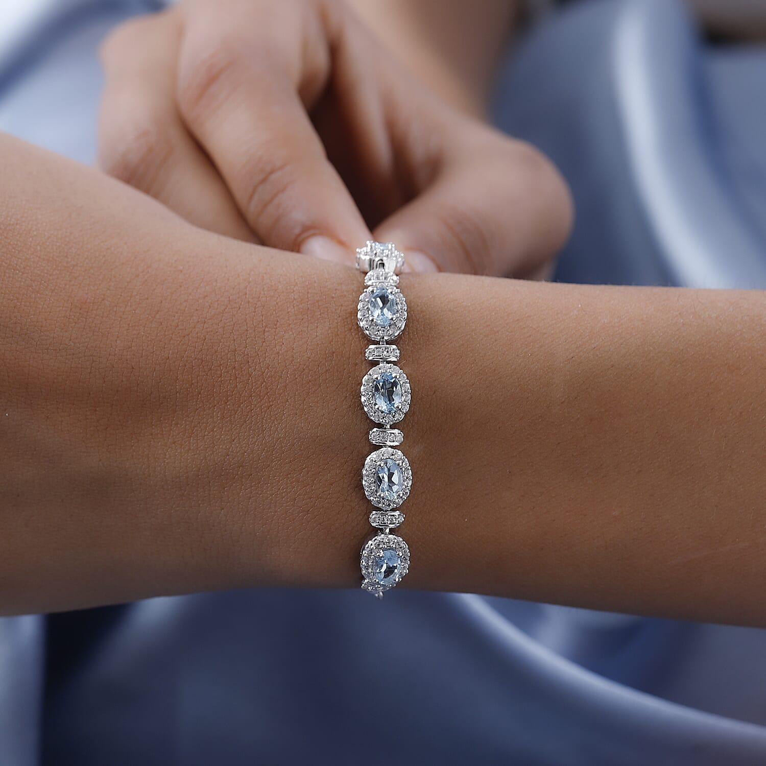 Default Title - Product card gallery slide 3 (10144777896219)