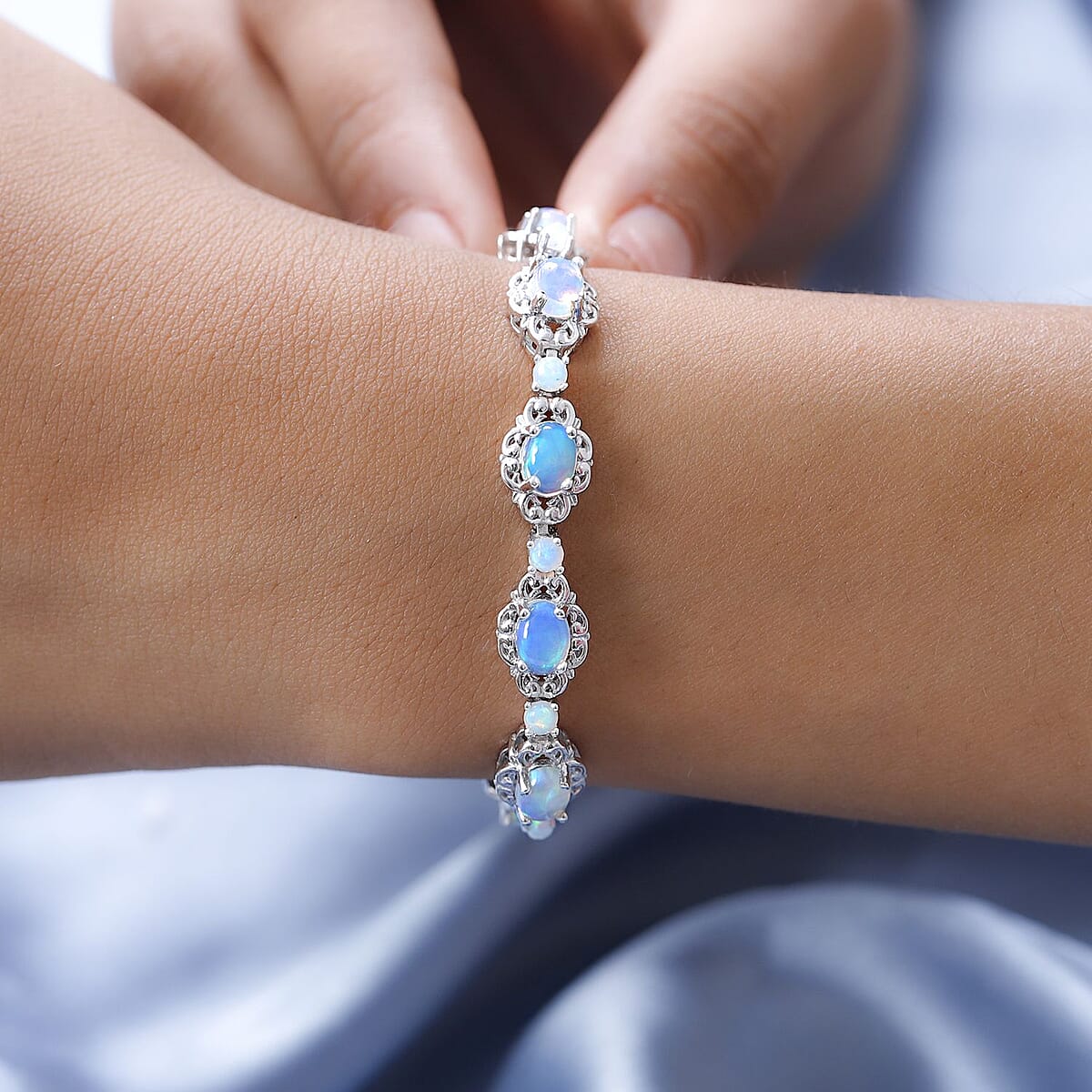Premium Ethiopian Welo Opal Bracelet in Platinum Over Sterling Silver (6.50 In) 7.15 ctw image number 2