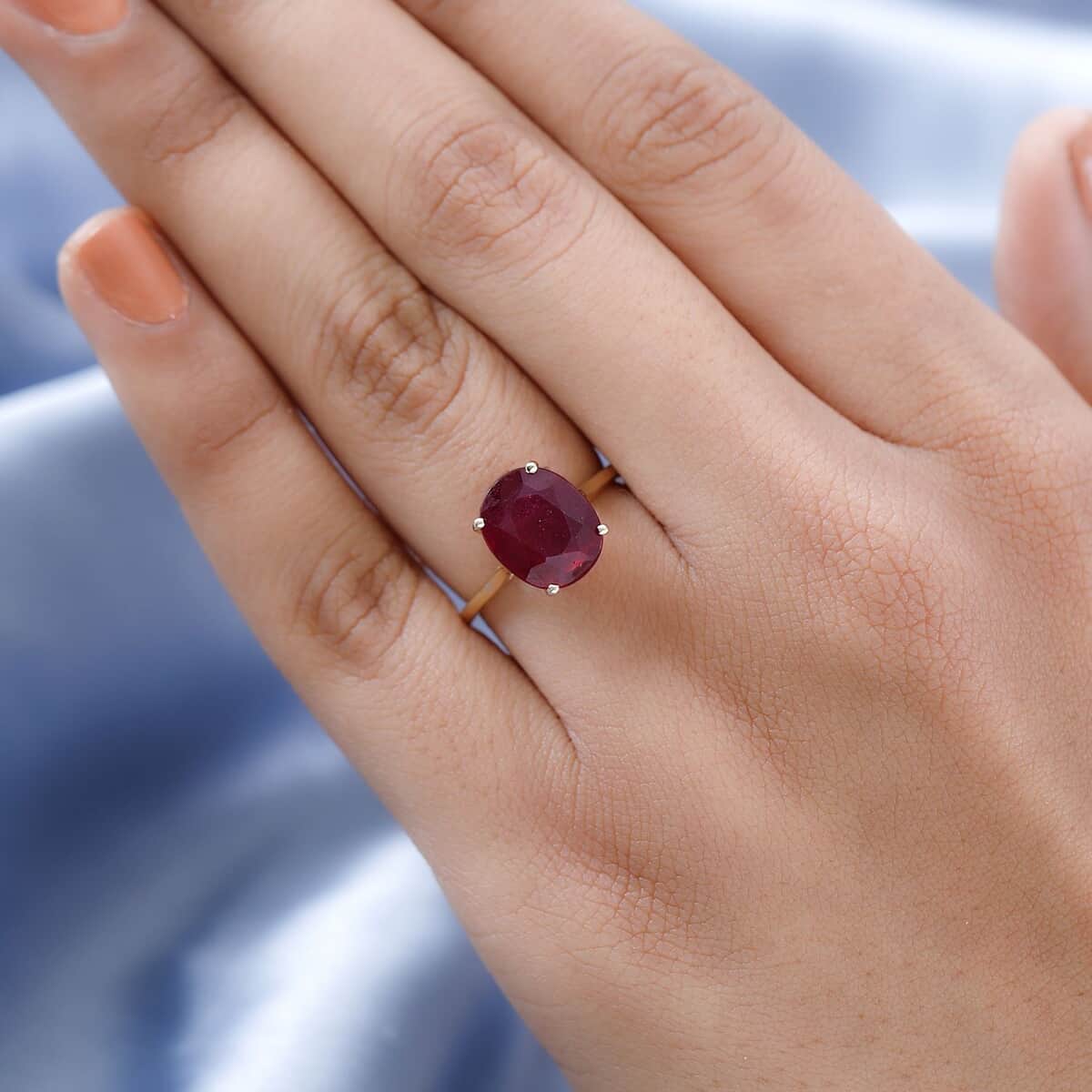 LUXORO 10K Yellow Gold Premium Niassa Ruby (FF) Solitaire Ring 5.25 ctw image number 2