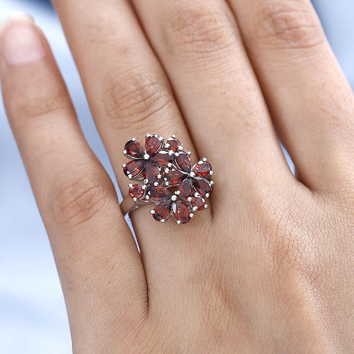 Mozambique Garnet Floral Ring in Platinum Over Bronze (Size 6.0) 3.25 ctw image number 2