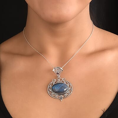 Sajen Silver AAA Malagasy Labradorite and Quartz Doublet Rainbow Caribbean Pendant in Platinum Over Sterling Silver 22.10 ctw