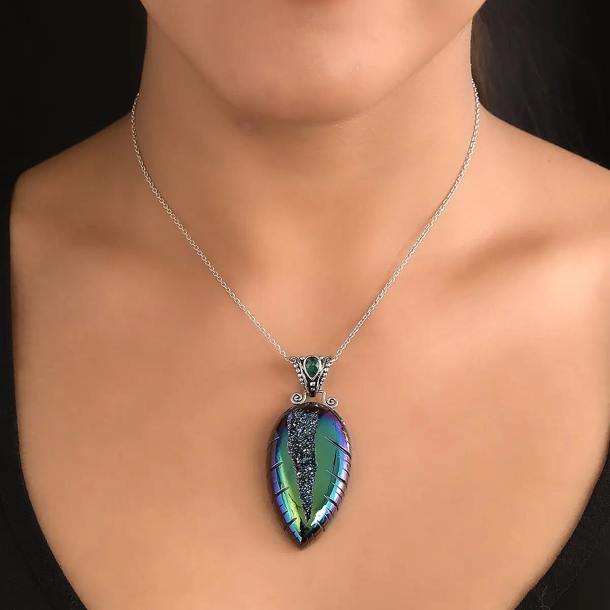 Sajen Silver Doublet Quartz Pendant, Sterling Silver Pendant, Celestial Pendant, Window Drusy Forest, Quartz Doublet Celestial Emerald Pendant 60.75 ctw image number 5