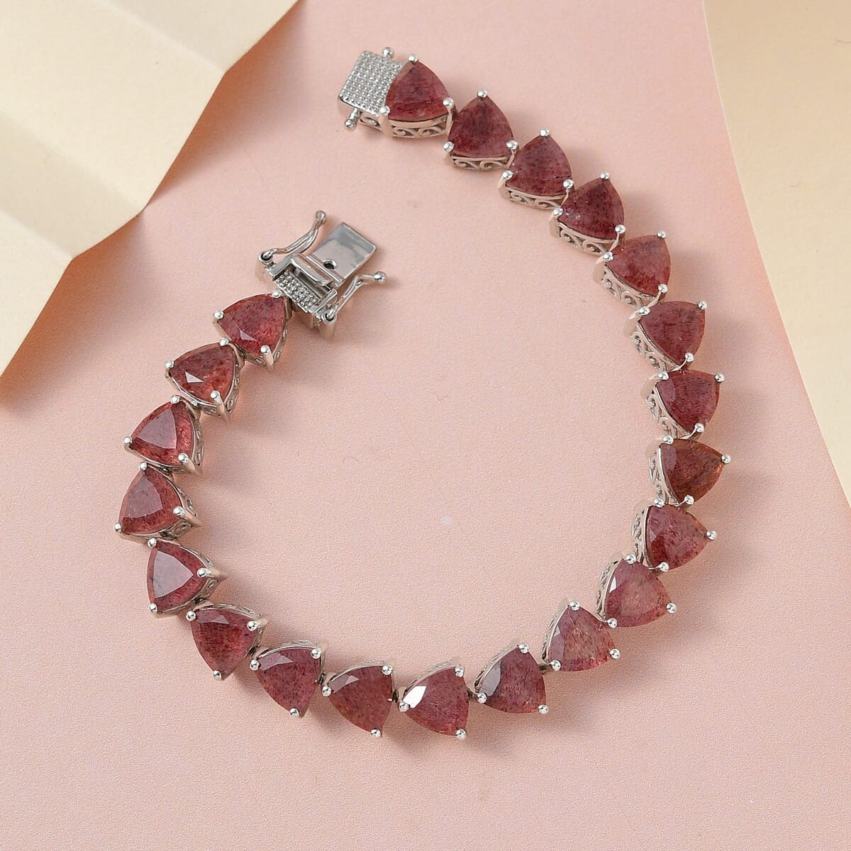 Natural Tanzanian Natronite Tennis Bracelet in Platinum Over Sterling Silver (6.50 In) 9.50 Grams 31.15 ctw image number 1
