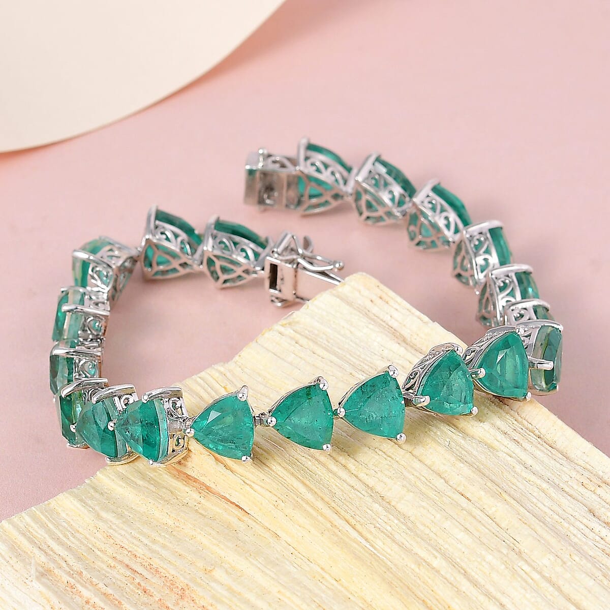 Emeraldine Quartz (Triplet) Bracelet in Platinum Over Sterling Silver (6.50 In) 37.75 ctw image number 1