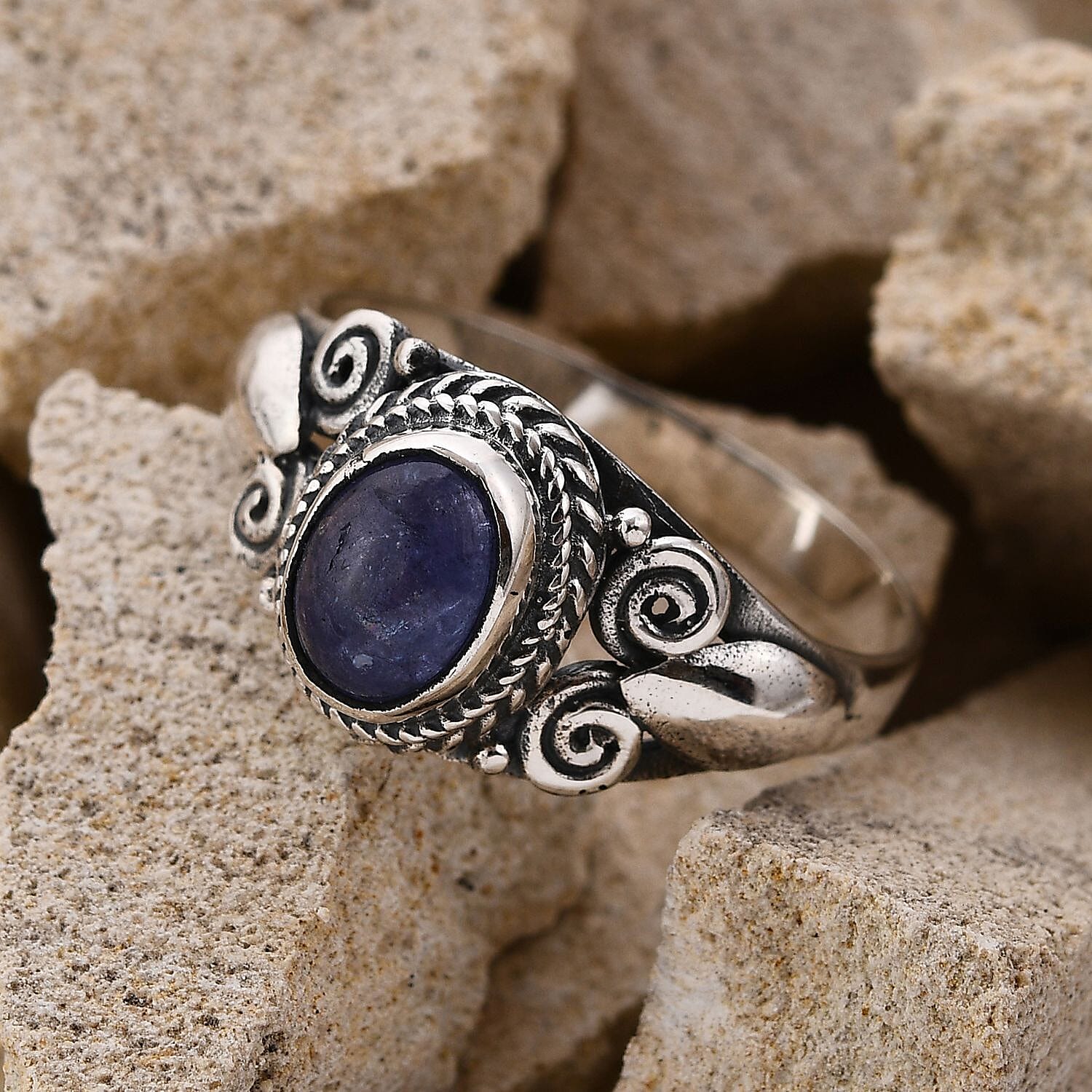 Bali Legacy Tanzanite Solitaire Ring in Sterling Silver (Size 10.0) 1.50 ctw