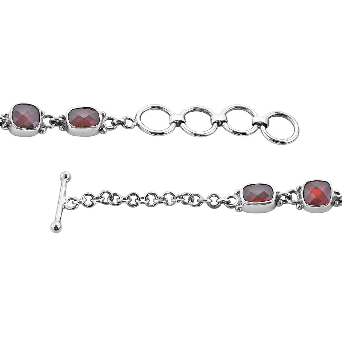 Sajen Silver Carnelian Carved Dragon and Mozambique Garnet 29.00 ctw Toggle Clasp Bracelet in Sterling Silver (6.50-8.50In) image number 2