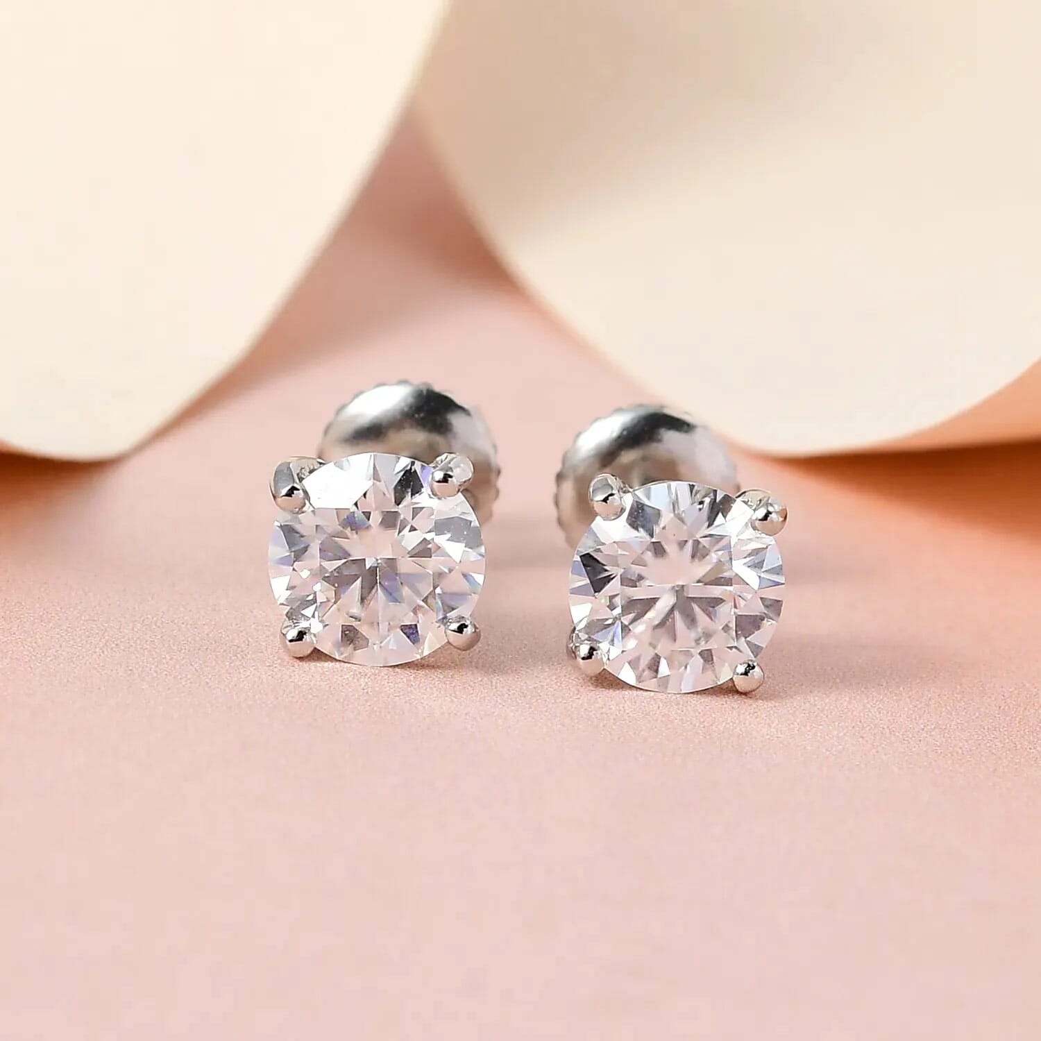 Cost of hot sale platinum earrings