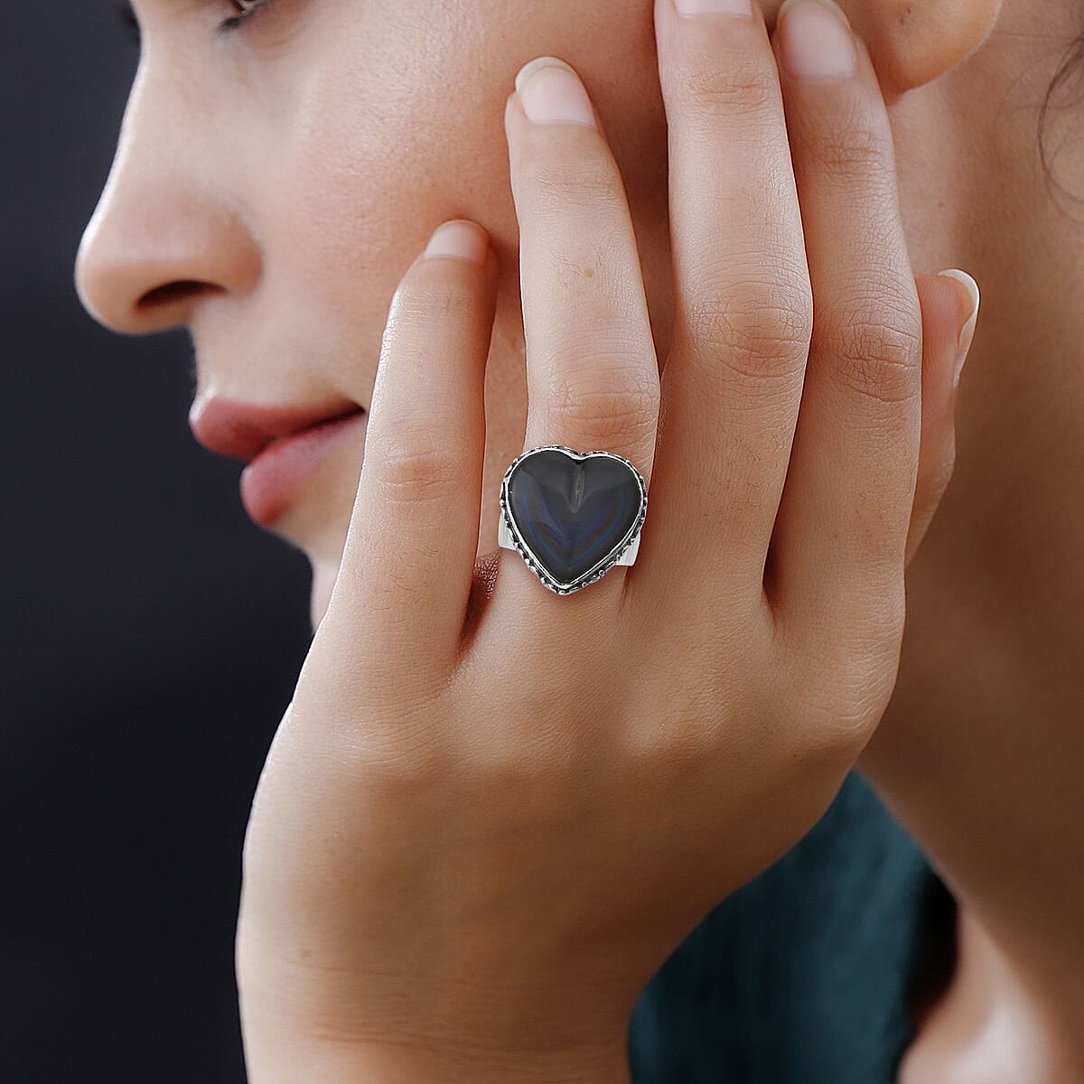 Sajen Silver Rainbow Obsidian Heart Ring in Sterling Silver (Size 10.0) 11.75 ctw image number 2