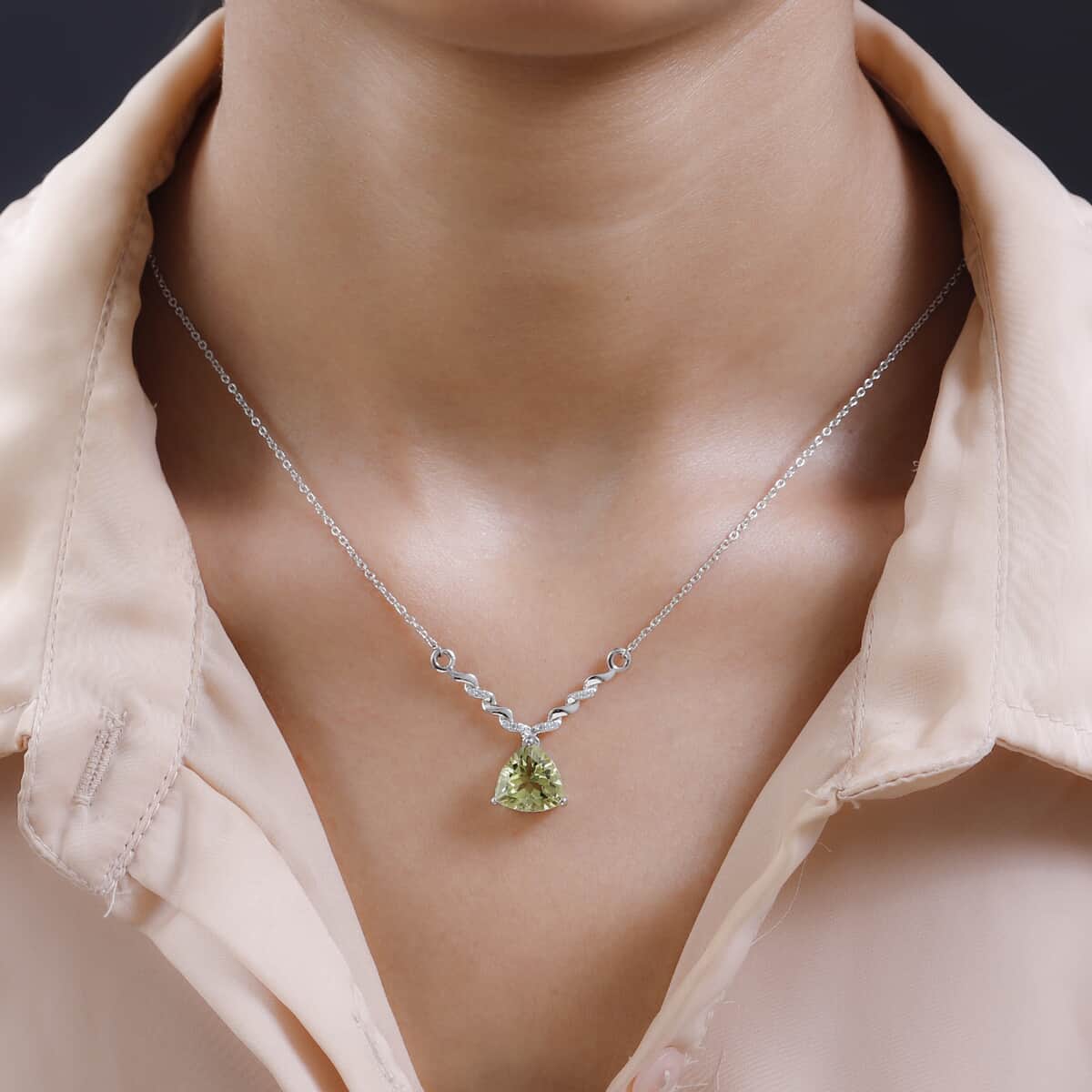 Ouro Verde Quartz and White Zircon Necklace 18 Inches in Platinum Over Sterling Silver 4.10 ctw image number 2