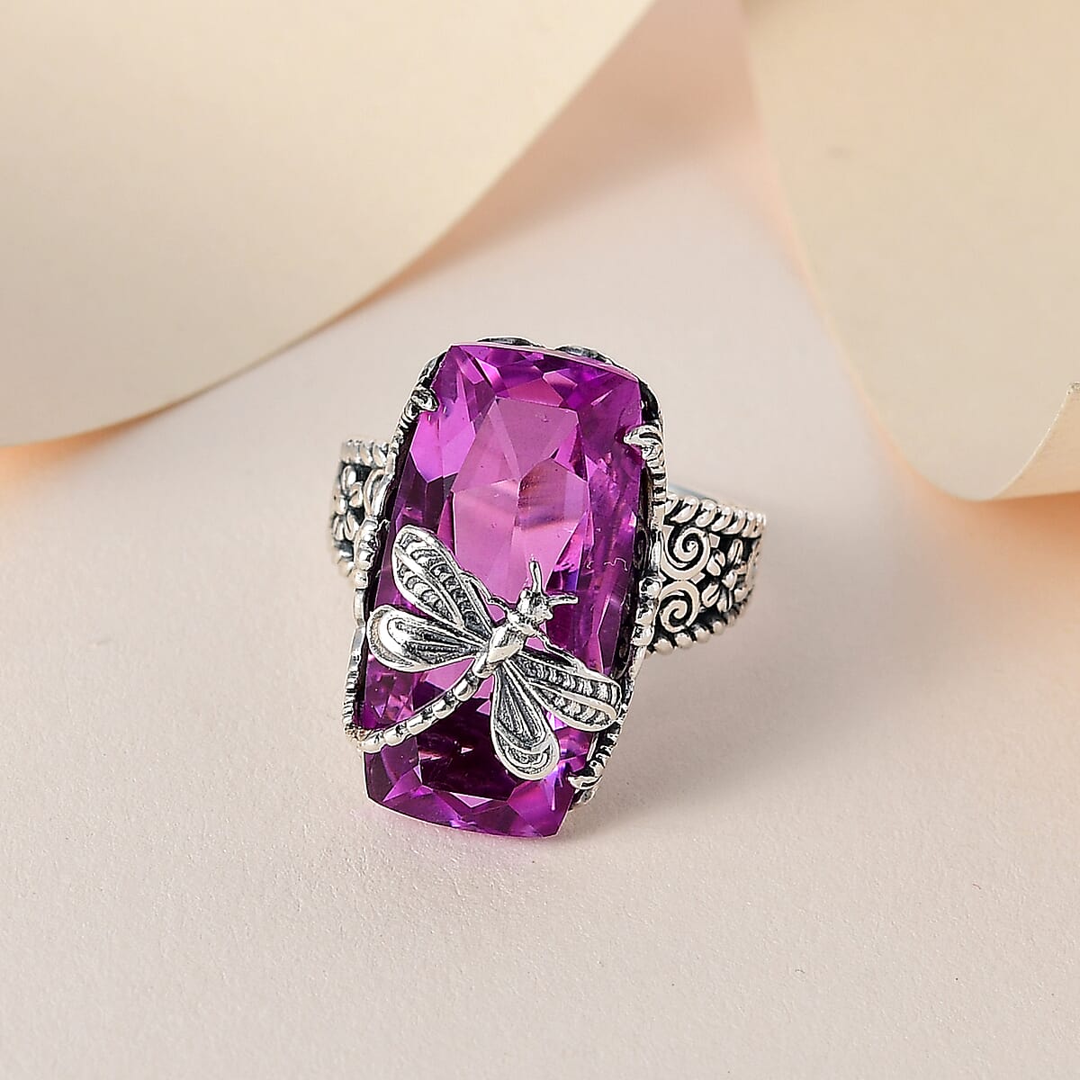 Artisan Crafted African Lilac Quartz (Triplet) Dragonfly Ring in Sterling Silver 14.00 ctw (Delivery in 5-7 Business Days) image number 1