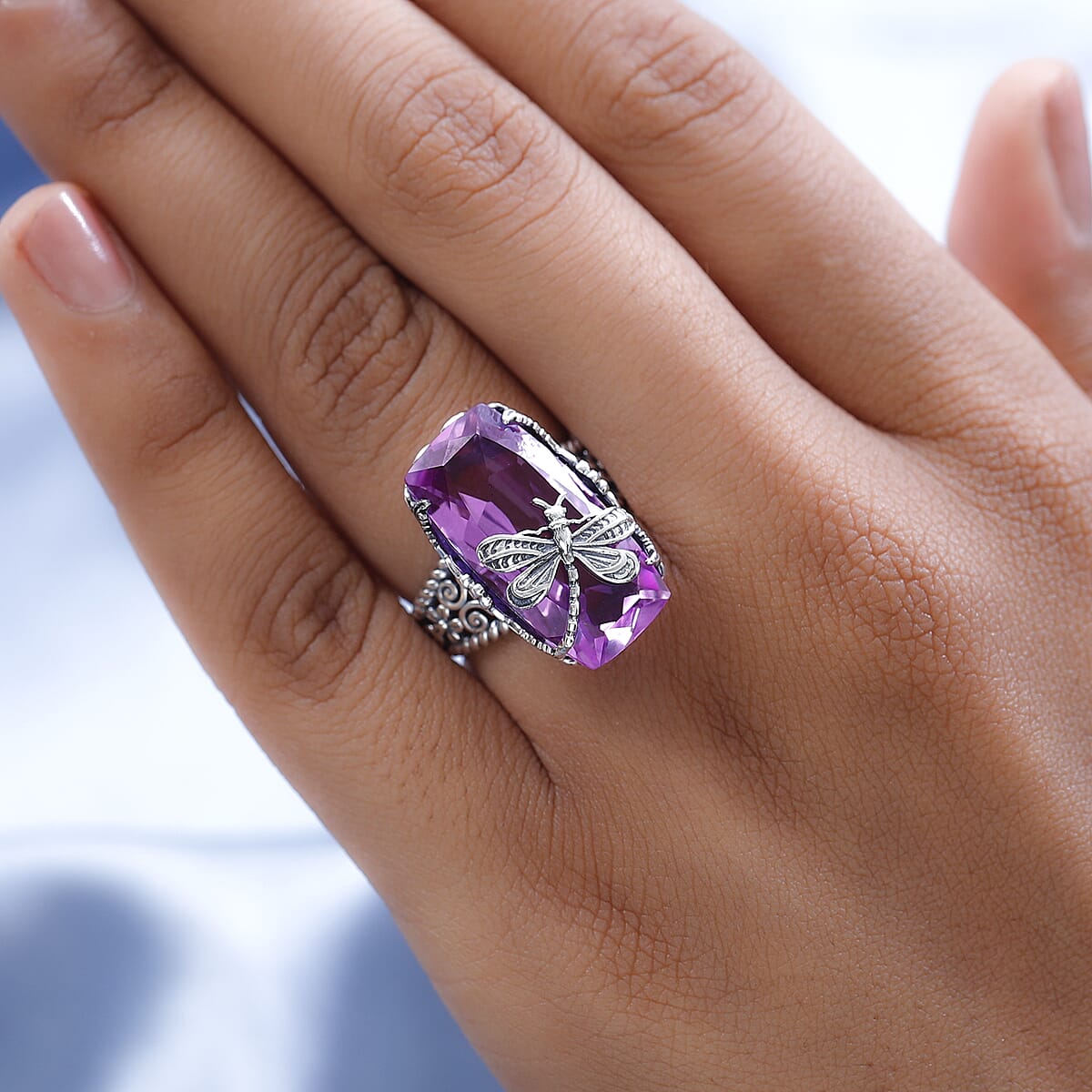Artisan Crafted African Lilac Quartz (Triplet) Dragonfly Ring in Sterling Silver 14.00 ctw (Delivery in 5-7 Business Days) image number 2