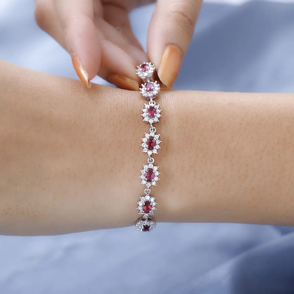 Ouro Fino Rubellite Sunburst Bracelet, Moissanite Accent Bracelet, Rubellite Bracelet, Platinum Over Sterling Silver Bracelet (7.25 In) 6.50 ctw image number 5