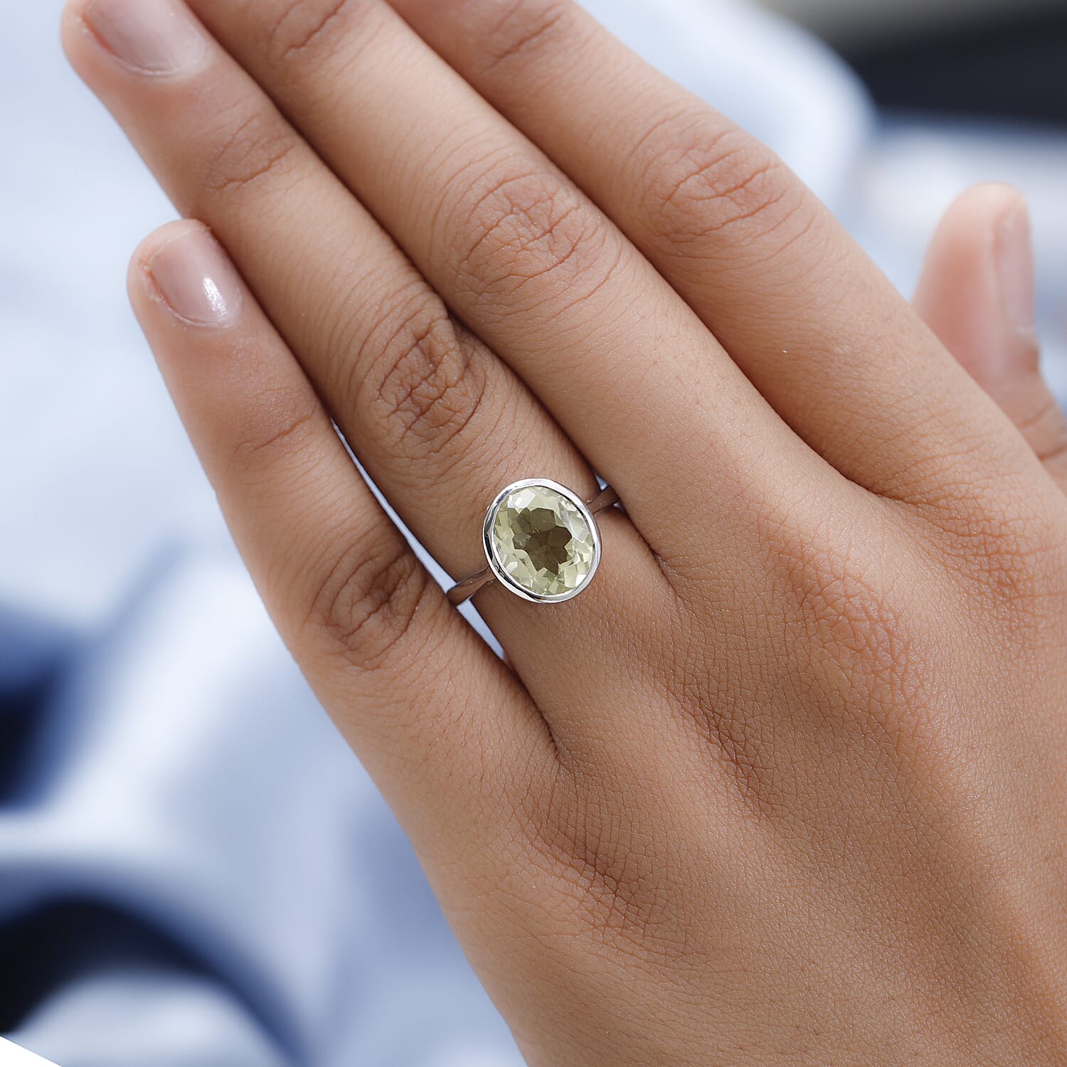 Ouro Verde Quartz Solitaire Ring in Platinum Over Sterling Silver (Size 10.0) 3.25 ctw