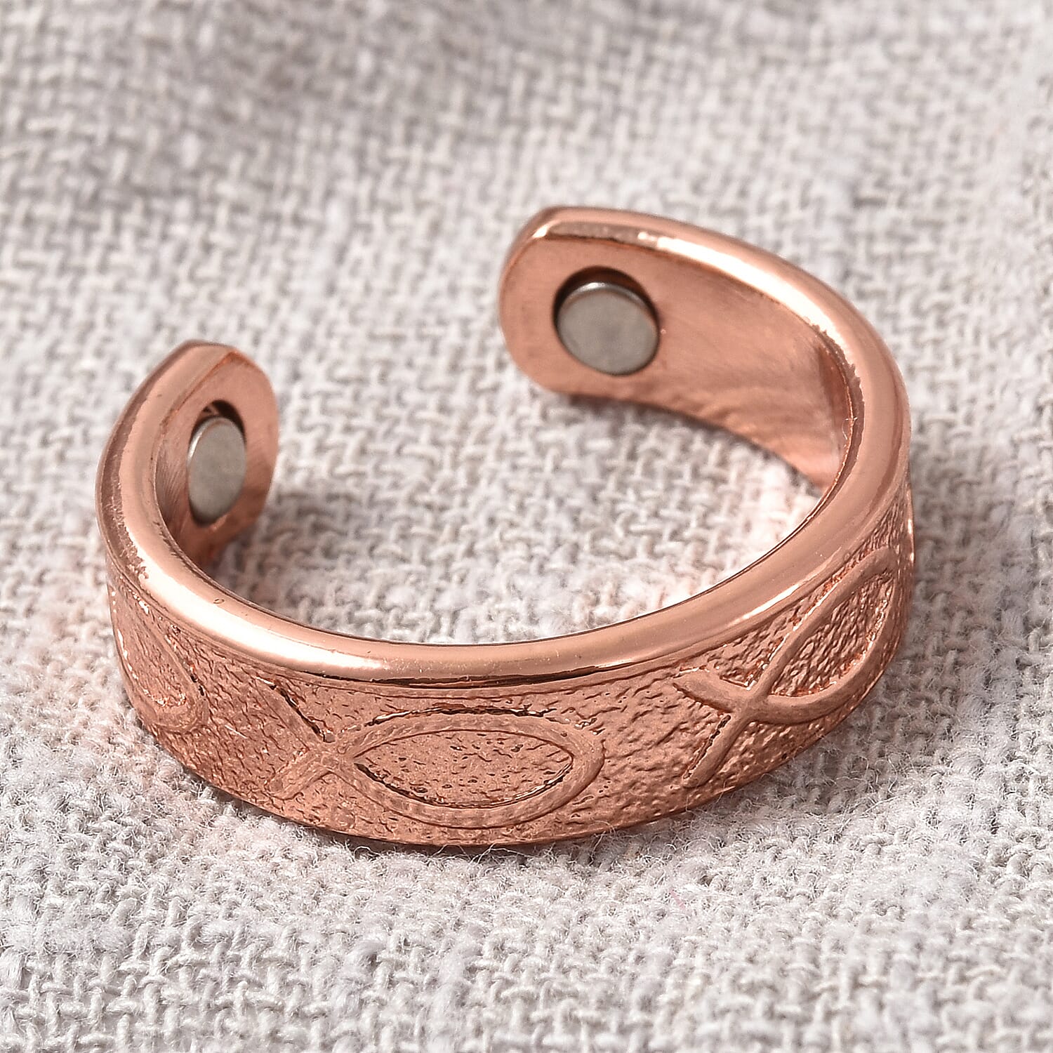Rugged Pattern Ring in Rosetone (Size 7)