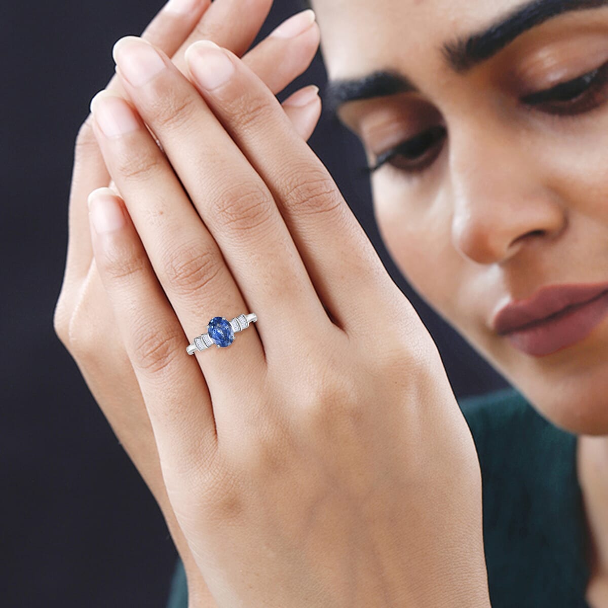 Iliana 18K White Gold AAA Royal Ceylon Sapphire and Diamond G-H SI Ring (Size 8.0) 3.60 Grams 1.40 ctw image number 2