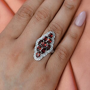 Mozambique Garnet Ring in Stainless Steel (Size 6.0) 4.40 ctw