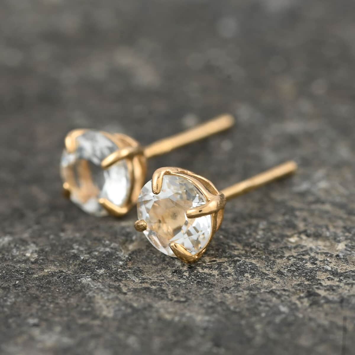 14K Yellow Gold Aquamarine Solitaire Stud Earrings 0.50 ctw image number 1
