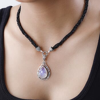 Kuisa Rainbow Moonstone - Product card gallery slide 3 (9431608885503)