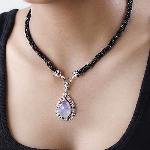Kuisa Rainbow Moonstone - Product card gallery slide 3 (9431608885503)