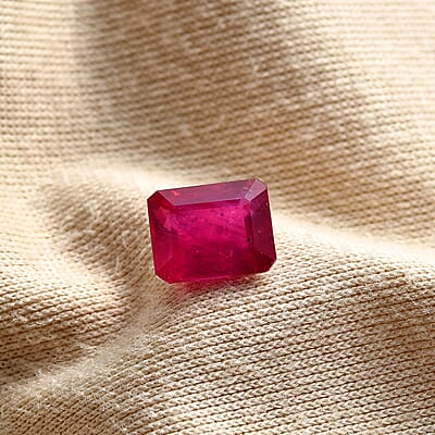 Niassa Ruby (FF) (Oct 9x7 mm) 2.69 ctw Loose Gemstone