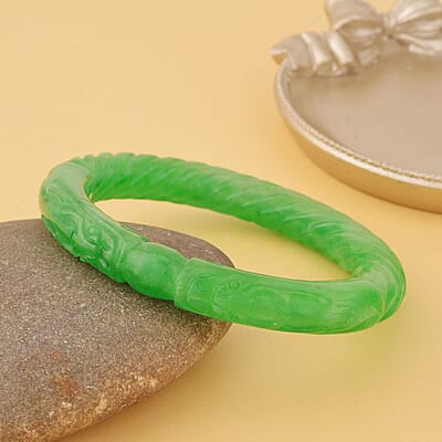 Green Jade (D) Carved Dragon Bangle Bracelet (8.00 In) 282.50 ctw