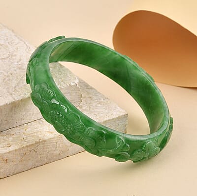 Green Jade (D) Carved Flower Bangle Bracelet (7.25 In) 282.50 ctw
